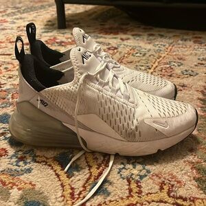 Women’s Nike AirMax 270